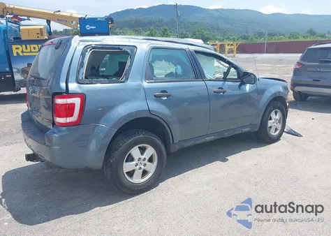 2011 Ford Escape Xls z USA, uszkodzony, nr VIN 1FMCU0C7XBKA96569